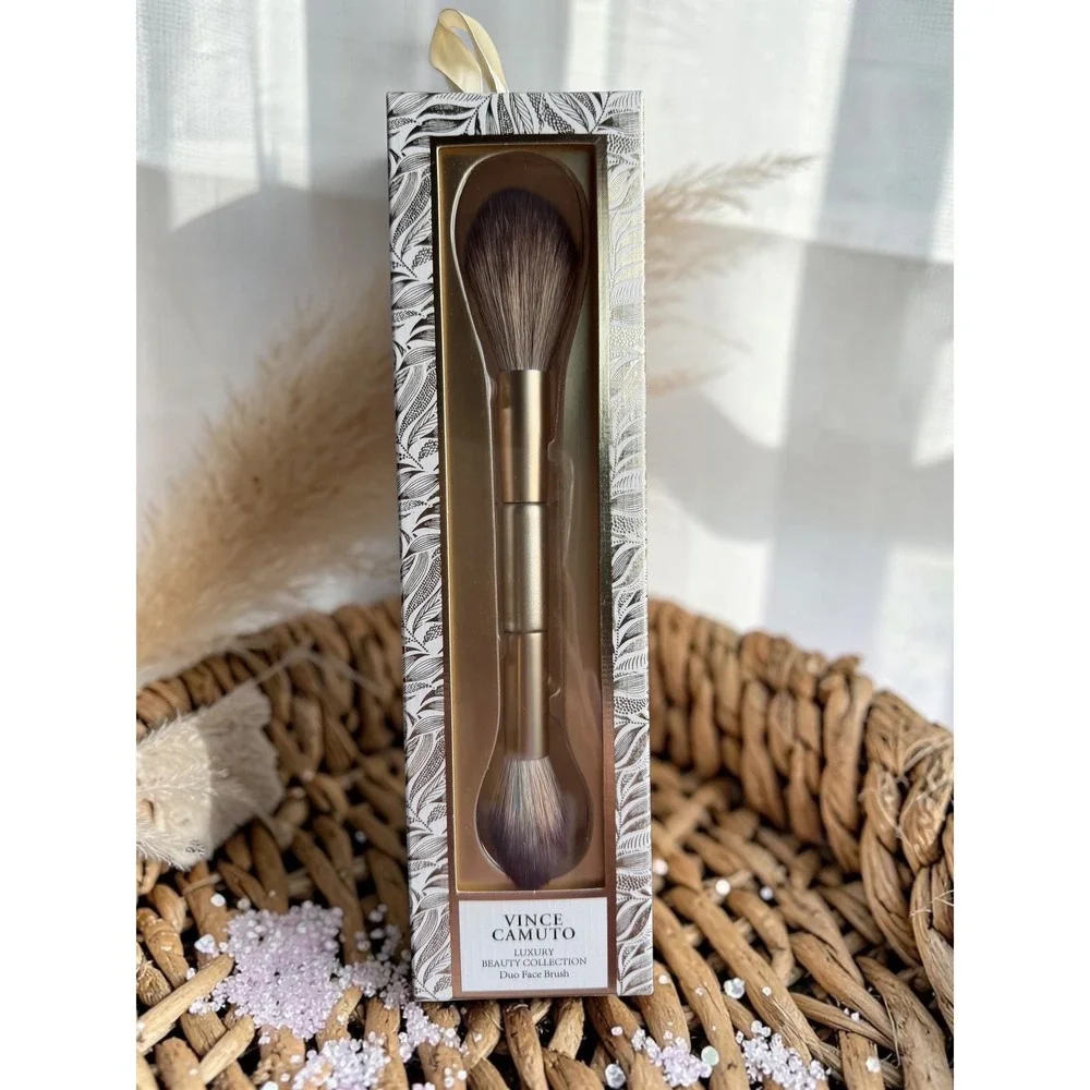 Vince Camuto - Luxury Beauty Collection Duo Face Brush - *NEW!*
